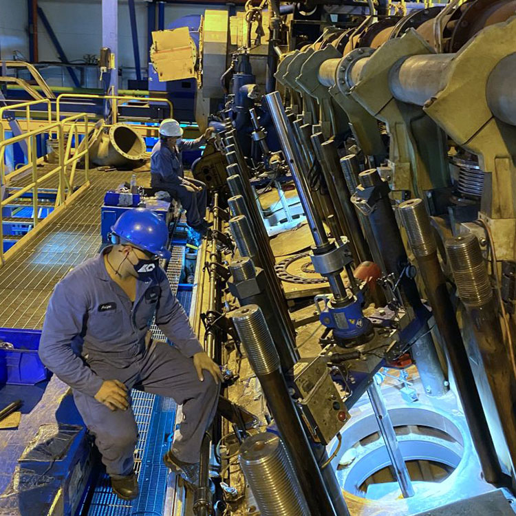 CLIMAX BB5000 Line Boring Machine, Engine Repair on a WARTSILA 18V50DF ENGINE