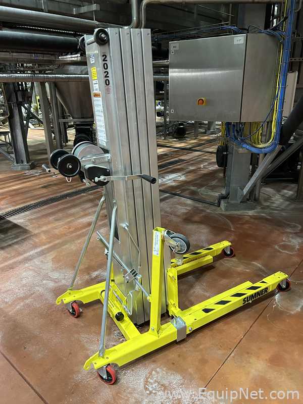 Sumner Material Lift